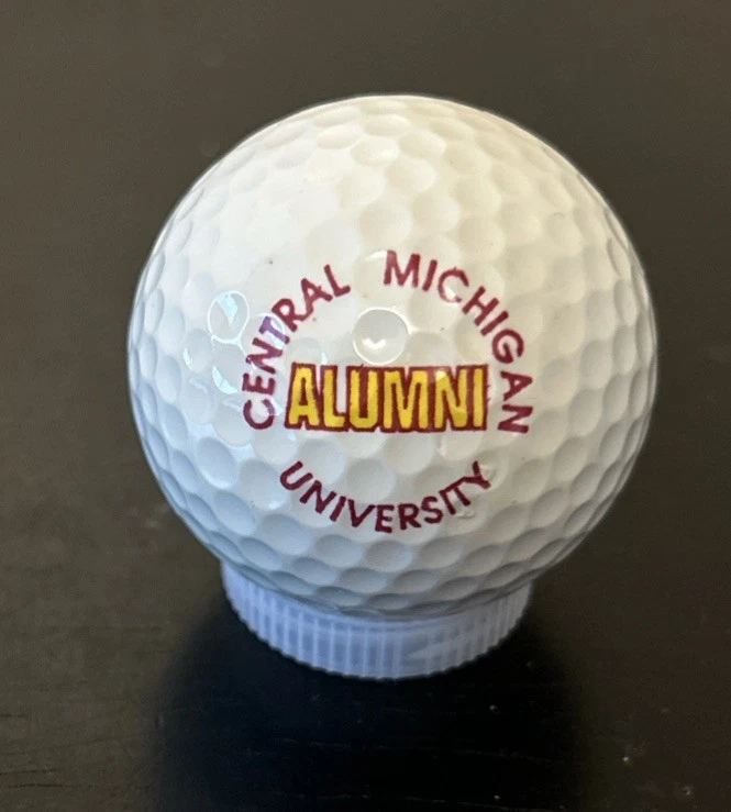 Pelota de golf Chippewas Alumni de la Universidad Central Michigan con logotipo de doble cara Foto 2 de 3