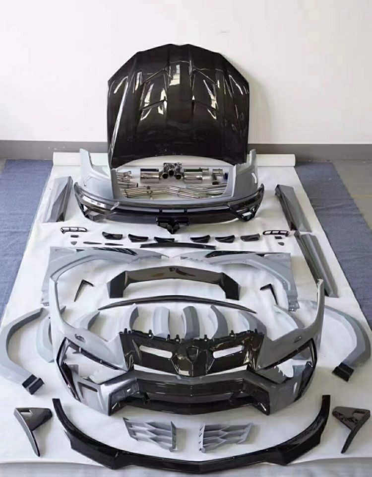 Wide Body Kit For Lamborghini URUS 20-24  Classic Carbon Fiber With Hood New 