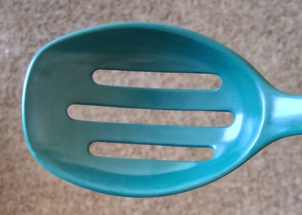 Colher de servir vintage Trudeau com fenda verde melamina Hollinger Design # 2532 - Imagem 3 de 4