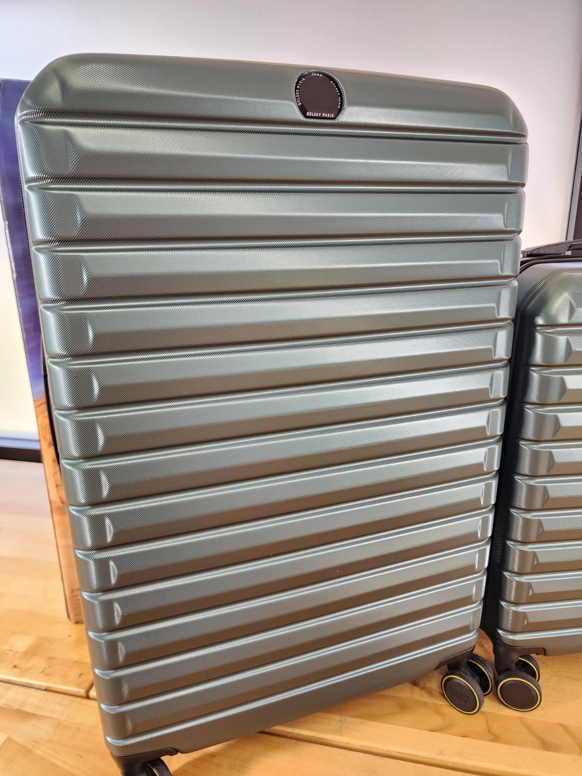 2 PCE GREEN Delsey Helium Edge Hardsided Luggage Suitcase Set Bags Carryon Check