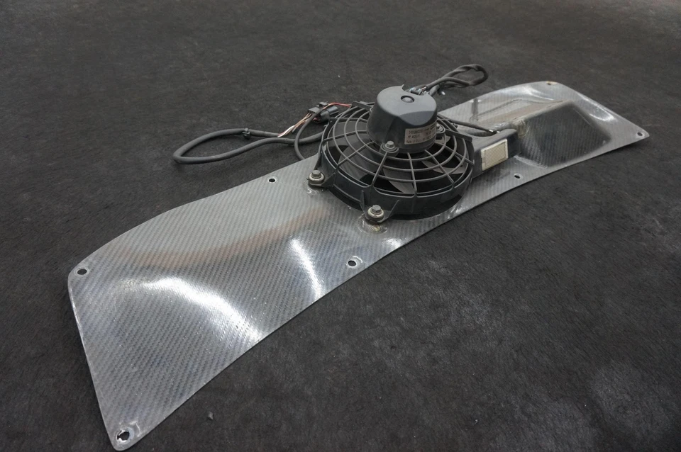 Ventilador de refrigeração do motor traseiro fabricante de equipamento original 99662403603 Porsche 911 Turbo 996 2001-05 *Nota - Imagem 3 de 4