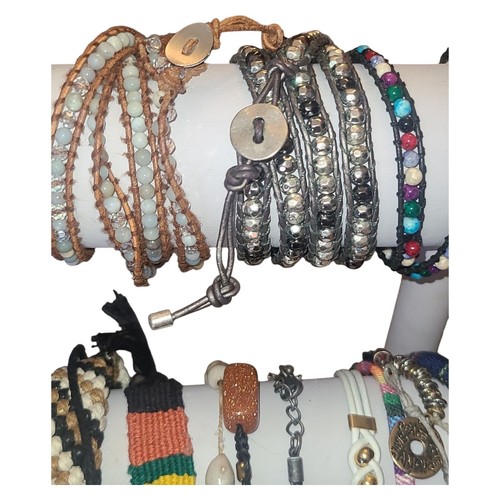 Paket 44 Boho Slide-, Wickel-, Web- & Perlenarmbänder - Bild 3 von 11