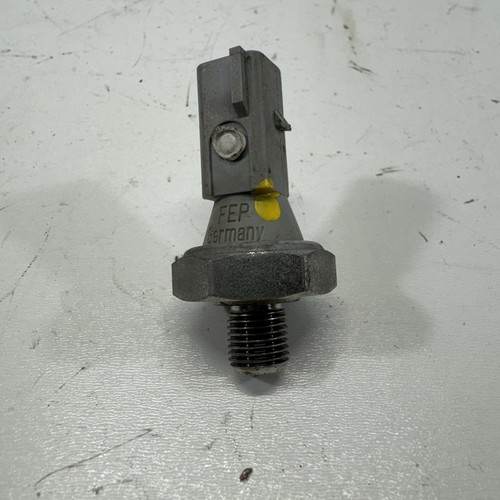 2012-2018 AUDI A6 QUATTRO C7 3.0L V6 ENGINE OIL PRESSURE SENSOR 038919081P OEM - Picture 2 of 6