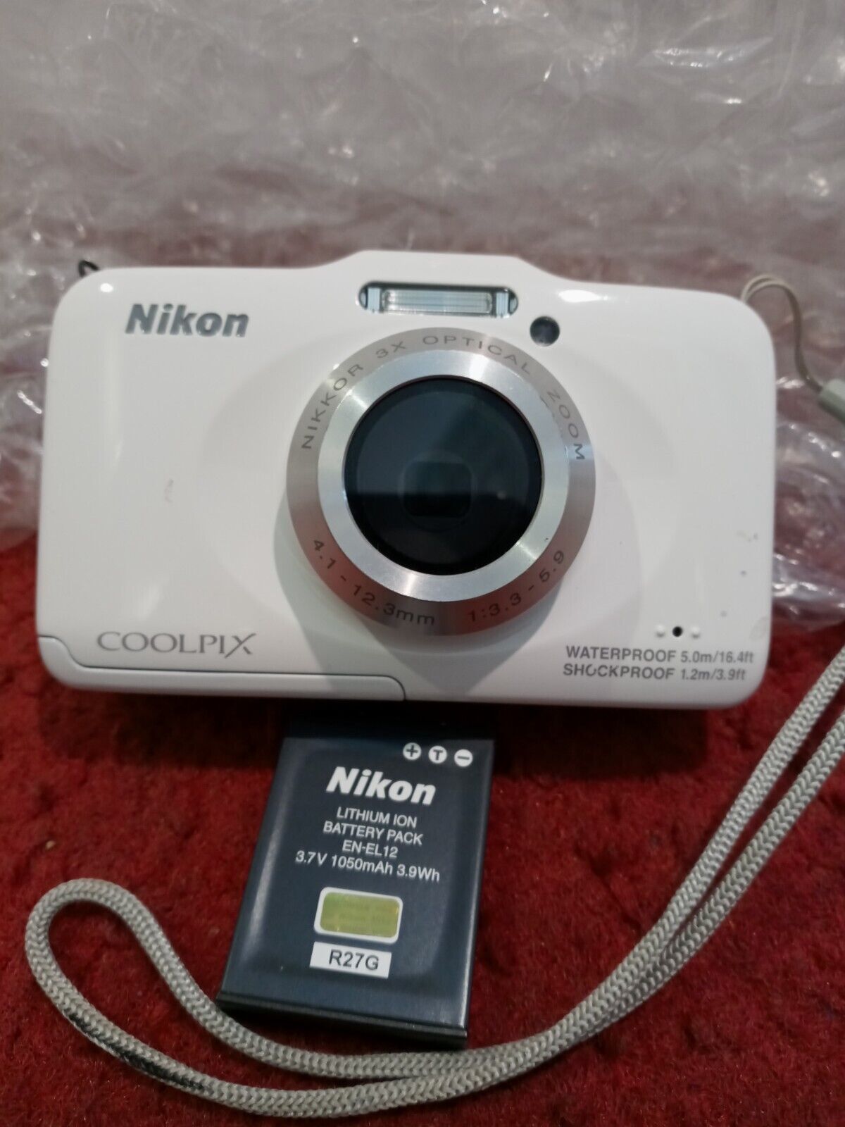 Nikon COOLPIX S31 10.1MP 3x Water/Shockproof Digital Camera White eBay
