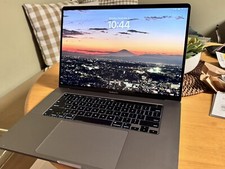 Apple MacBook Pro 16    Core i7 2.6GHz 16GB 512GB SSD Space Gray MVVJ2LL/A, Good