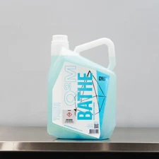 GYEON Q2M Bathe 4 Liter - PH Neutral Car Wash Shampoo Soap 1 Gallon