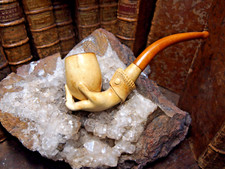 PIPE  EN ECUME DE MER SCULPTEE   "  la main est son œuf " AUTRICHE 19em