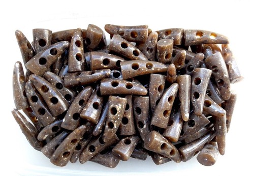 Toggles 42mm Brown Speckled Marbled Horn Tooth Toggle Buttons Craft (W231) - Picture 12 of 24