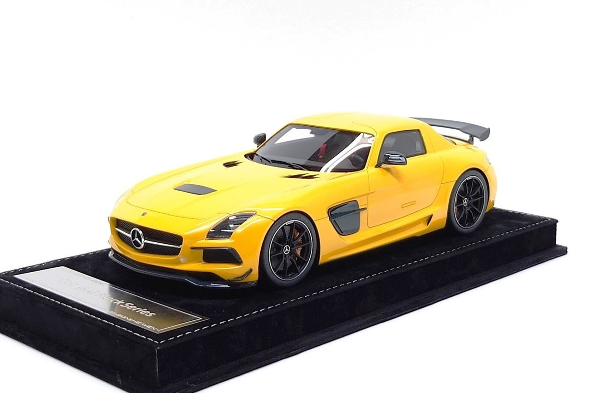 Henson & Heaven 1:18 Mercedes-Benz SLS AMG Black Series in