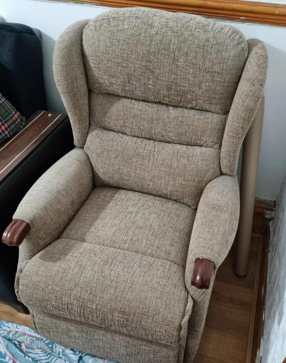 Recliner armchairs on sale second hand