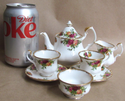 ROYAL ALBERT OLD COUNTRY ROSES MINI / KINDER TEESERVICE FÜR ZWEI (10746)