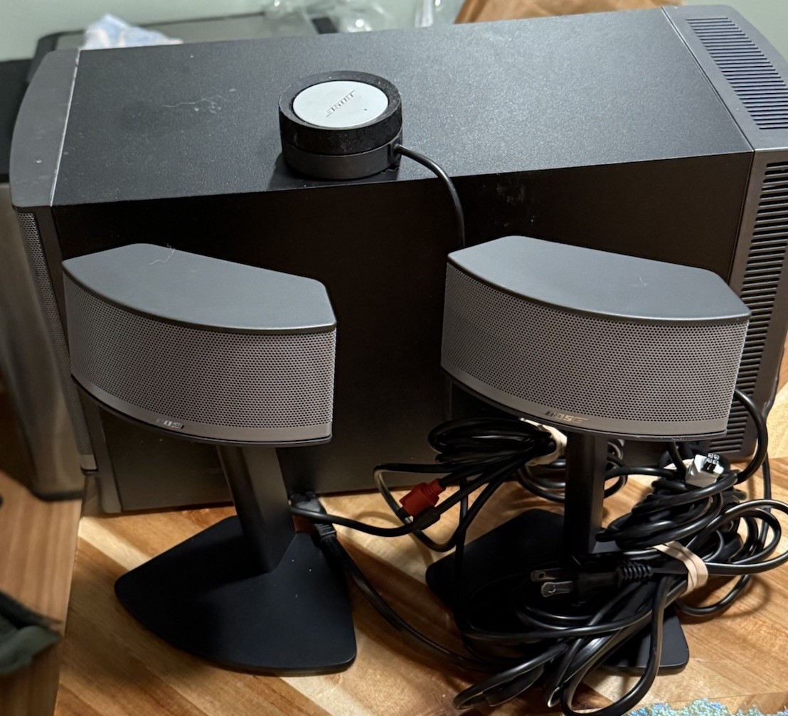 Bose Companion 5 Multimedia Speaker Complete Set Home