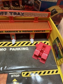 MICRO MACHINES  MONSTER TRUCK & RACING ARENA TUFF TRAX PLAYSET