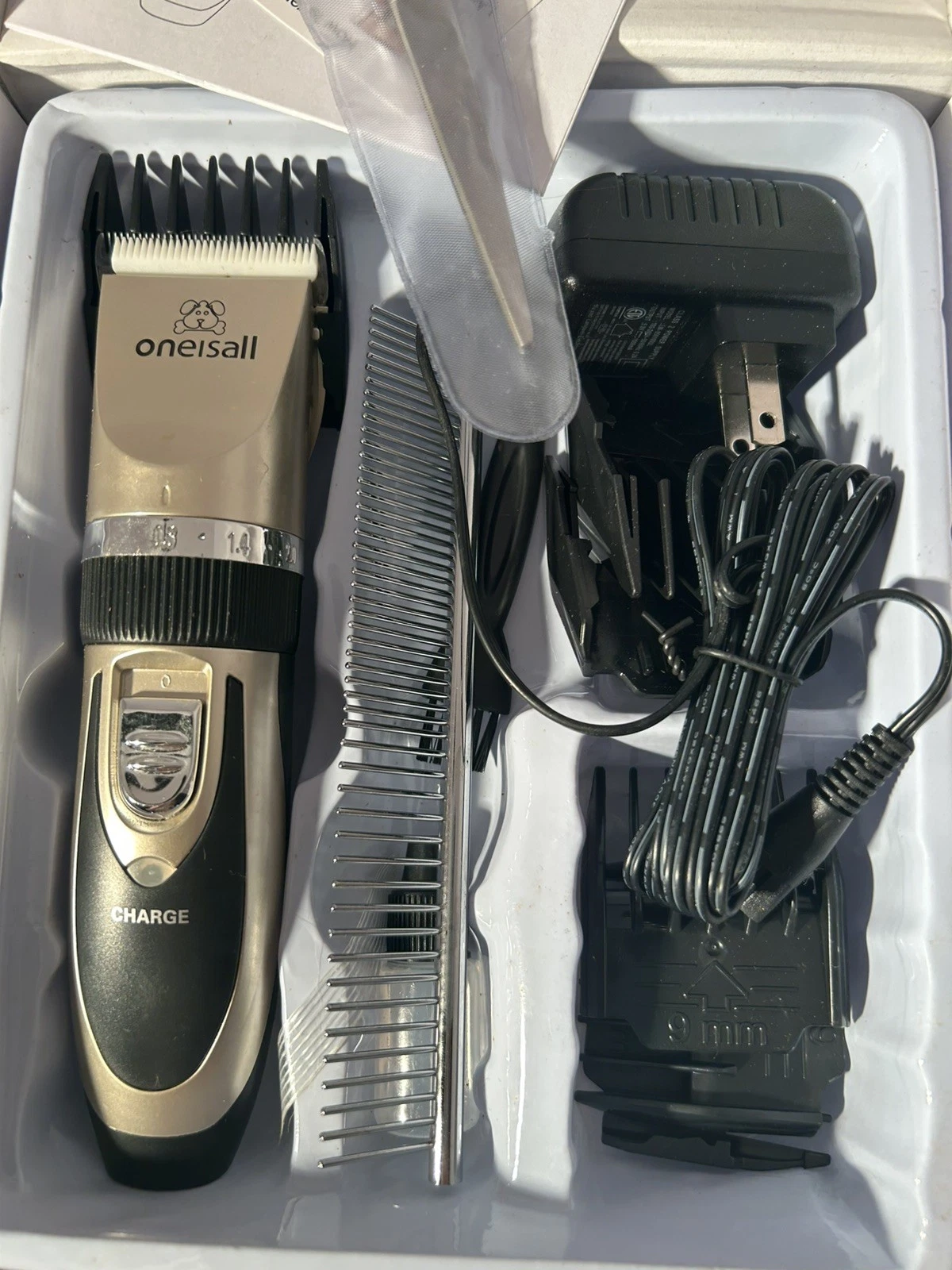 Oneisall Pet Cordless Rechargeable Clippers Grooming Kit Ultra Quite