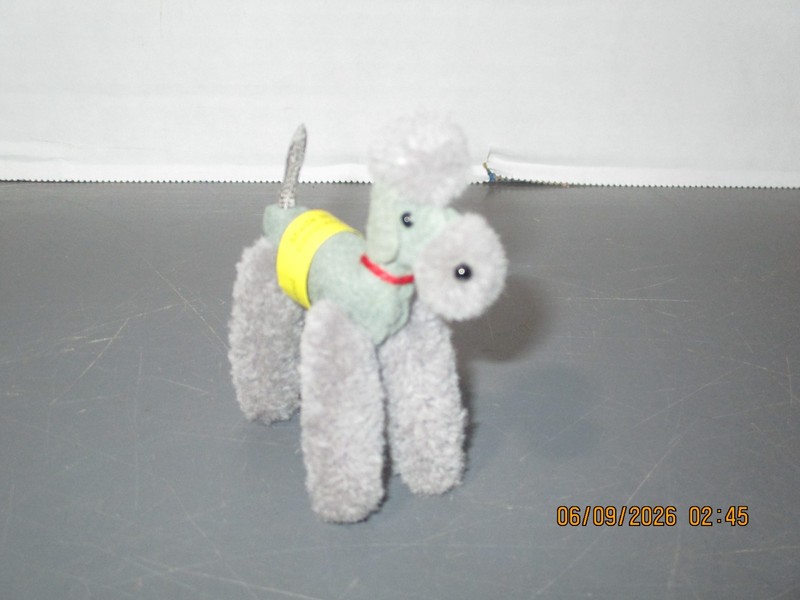 MINIATURE 3" STEIFF POODLE