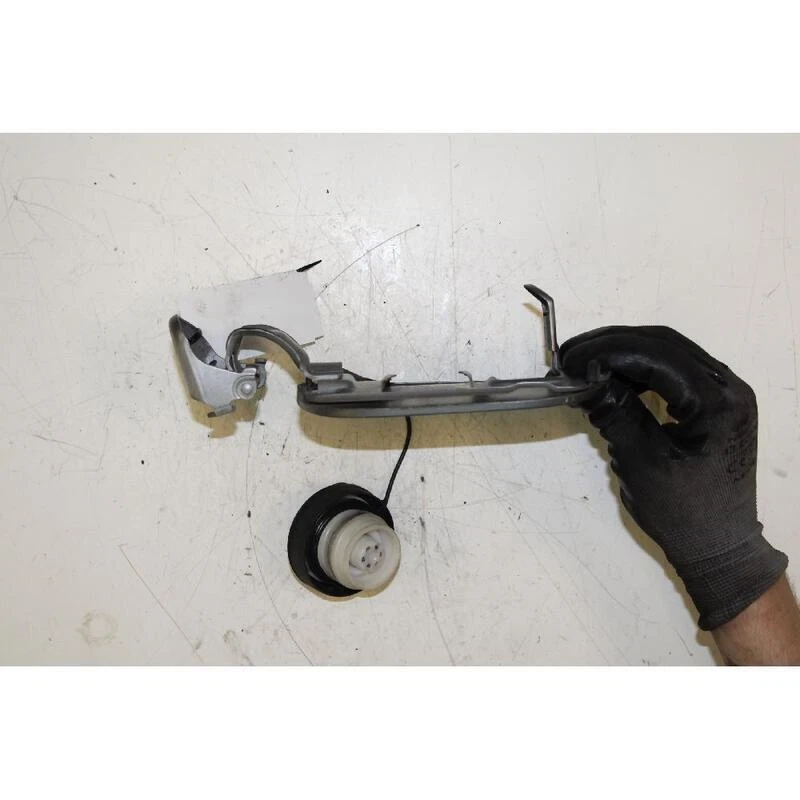 FUEL FILLER FLAP FOR SUZUKI VITARA (15-18) 1.6 16V DDIS (88KW) 2WD SUV 2015 - Image 2 of 4