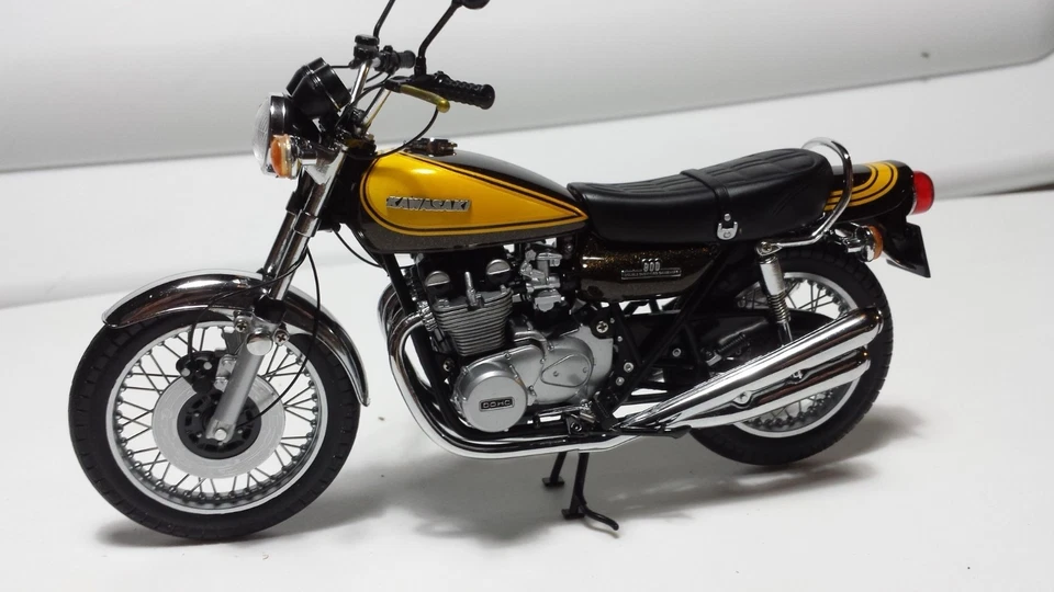 Kawasaki Z1 900. Minichamps 1/12 - image 3 of 4