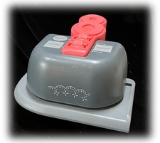 We R Memory Keepers 3-in-1 Lucky 8 Paper Border Punch - FRILLY LACE Papercraft