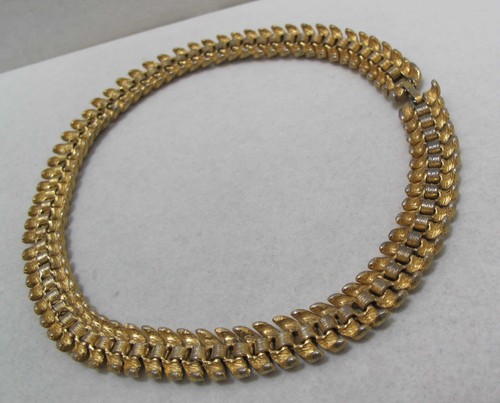 Vintage CINER strukturierte goldfarbene Glieder 15" Statement Halsband Halskette - Bild 9 von 13