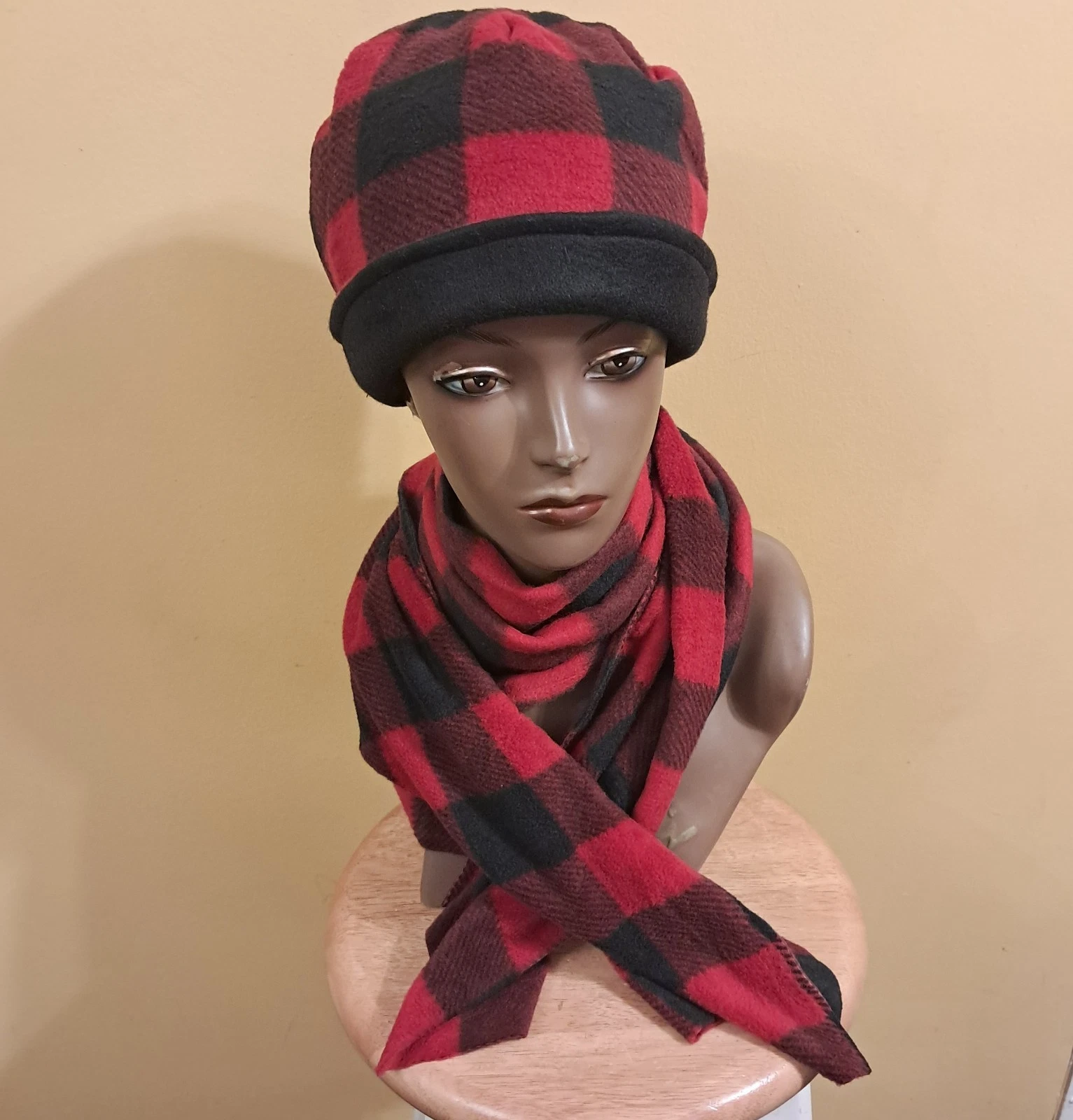 2PC NEW HANDMADE BUFFALO PLAID CHECK RED/BLACK FLEECE HAT /SCARF REVERSIBLE