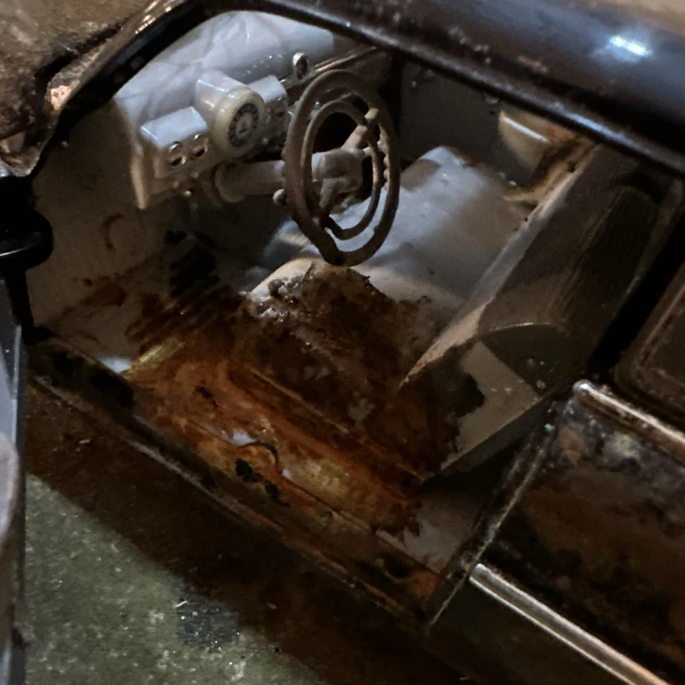 1949 Mercury Coupe’ - Barn Find Cars - 1:18 DIECAST - Weathered - Image 4 of 4