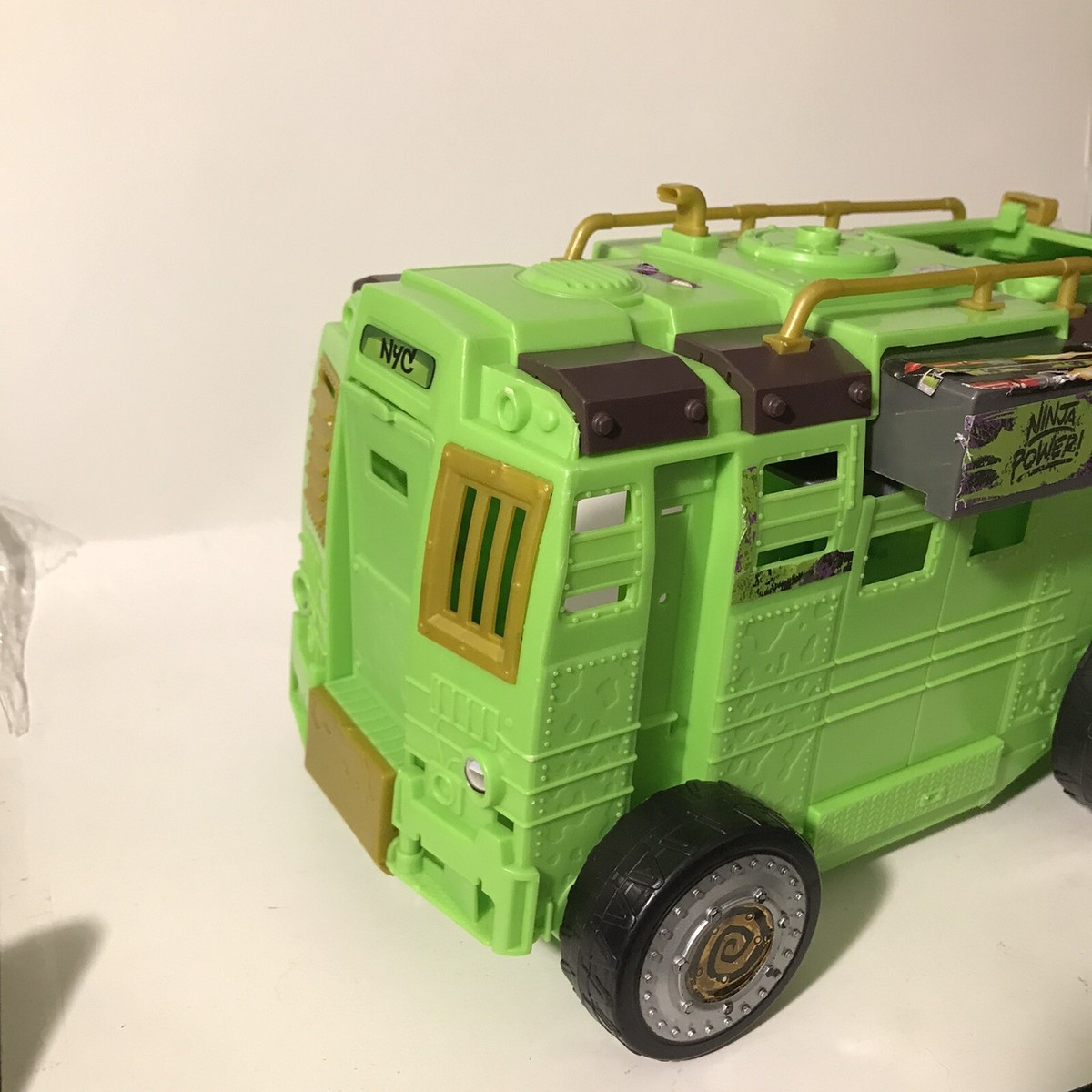 Teenage Mutant Ninja Turtles 2012 Shellraiser Van Lime Green TMNT