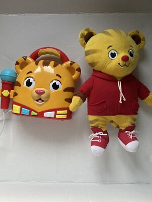 Daniel Tiger's Neighborhood Sing Along Machine w/ Recording Microphone And Plush 39897534633 | eBay