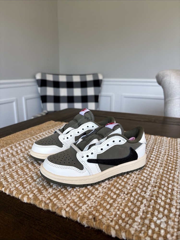 Travis Scott Jordan 1 Low PS Size 11c