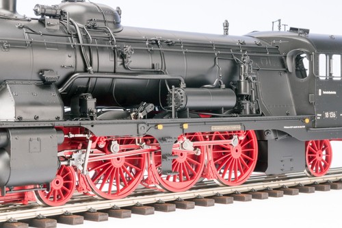 KM1 Gauge 1 Br 18.1 Steam 101857 BR18 136 Digital for Märklin Kiss Nem New Boxed - Picture 3 of 5