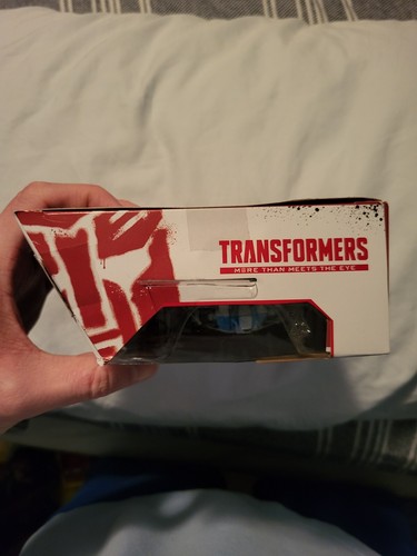 Transformers War for Cybertron Trilogy Autobot Chromia Action Figure 2020 New - Picture 5 of 7