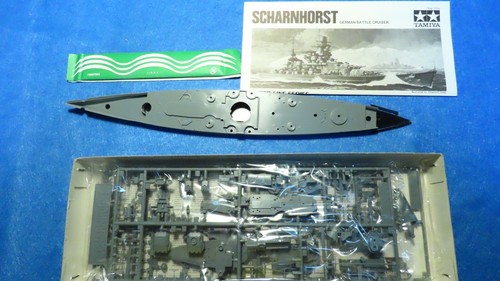 Tamiya 1/700 ALEMÁN BATTLECRUISER SCHARNHORST (118) - Imagen 2 de 8