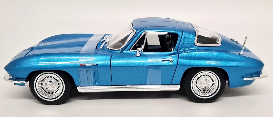 Maisto 1/18 Chevrolet Corvette C2 Stingray 1965 Metallic Blue Diecast model car - Photo 4/4