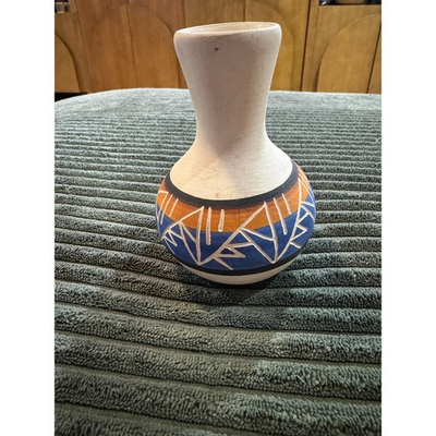 #ad Sioux Native American Pottery Bud Vase Marion Selwyn South Dakota Hand Paint $46.00