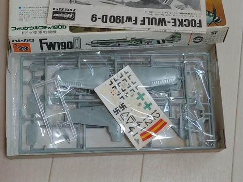 Focke-Wulf Fw190D aereo da combattimento tedesco modello in plastica kit non assemblato vecchio - Foto 22 di 24