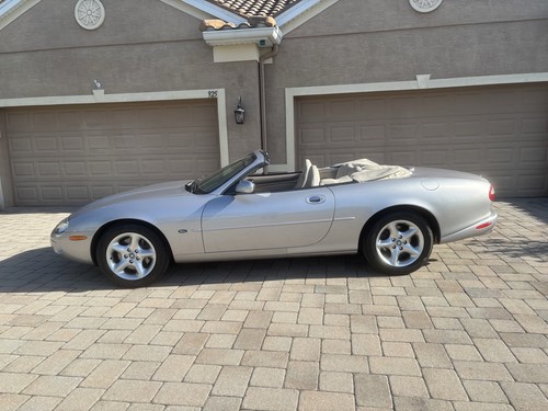 2000 Jaguar XK8