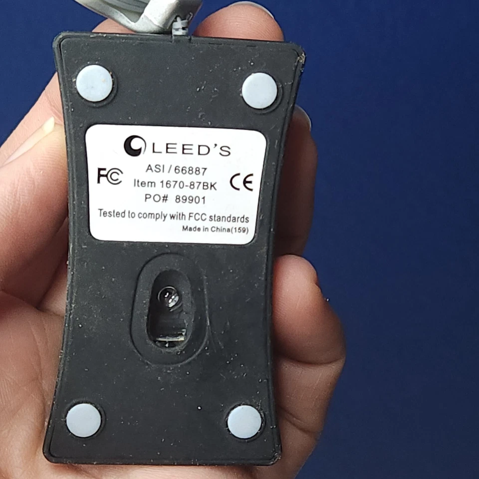 Leed's Wired Mini Laptop Desktop Optical Mouse 1670-87BK ASI/66887 - Image 2 of 4