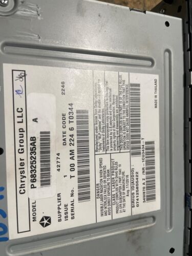 OEM RADIO RECEIVER NAVIGATION UNIT RHB JEEP WRANGLER 15 16 17 18 - Picture 8 of 8