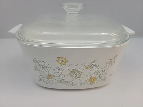 Corelle "Floral Bouquet" 3 quart A-3-B Covered Casserole with A-9-C lid.