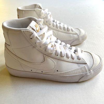 Nike Blazer Mid 77 LX Shoes Sneakers Womens Size 7 White Leather Swoosh Athletic