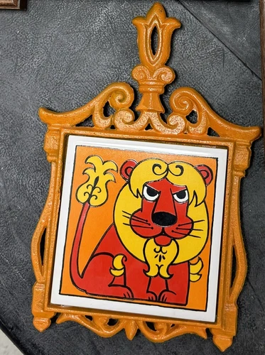 HTF Vintage MCM Orange Lion Tile & Cast Iron Trivet Pot Holder Wales. NOS video thumbnail