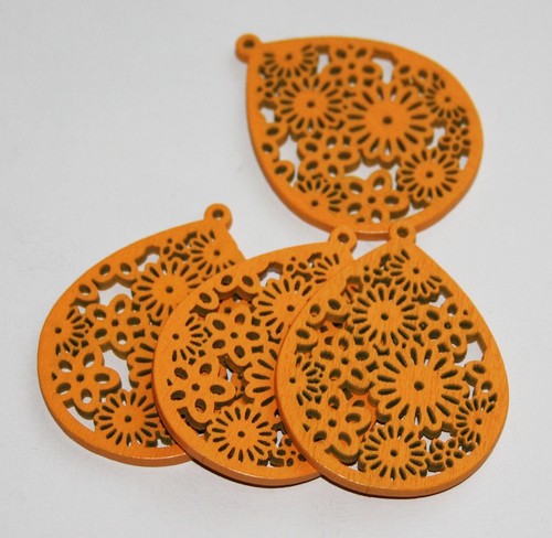 10 pcs of Carved Wood teardrop Pendant with flower pattern 51x39x3mm orange - Picture 2 of 2
