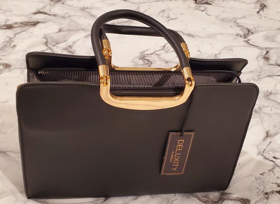 Cartera de mano Deluxity de cuero sintético ¡NUEVA CON ETIQUETAS!! Foto 3 de 4