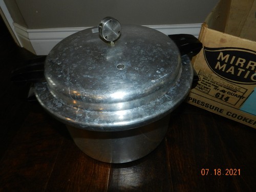 8 QT Mirro Matic Pressure Cooker Canner M-0398 - Picture 2 of 5
