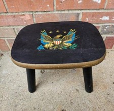 Poggiapiedi vintage in legno massello nero sgabello da mungitura oro aquila