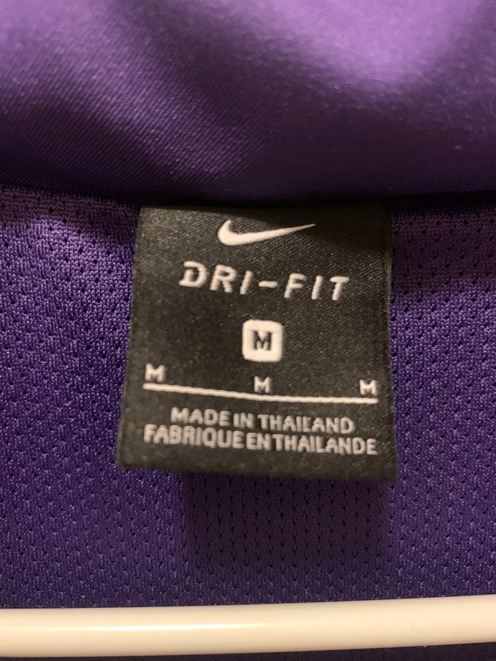 Chaqueta atlética LSU Tigers púrpura para mujer abrigo medio ventilado con capucha escondida Foto 4 de 4