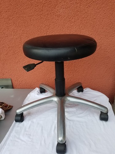 Gebraucht Höhenverstellbarer Bürohocker,