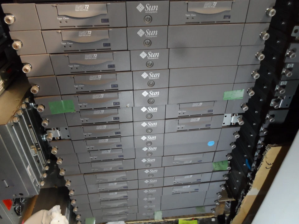 SUN Oracle 1U Rack DAT72 or LTO2 but NO Drive Gray Enclosure 595-7590 380-1325 - Image 2 of 3