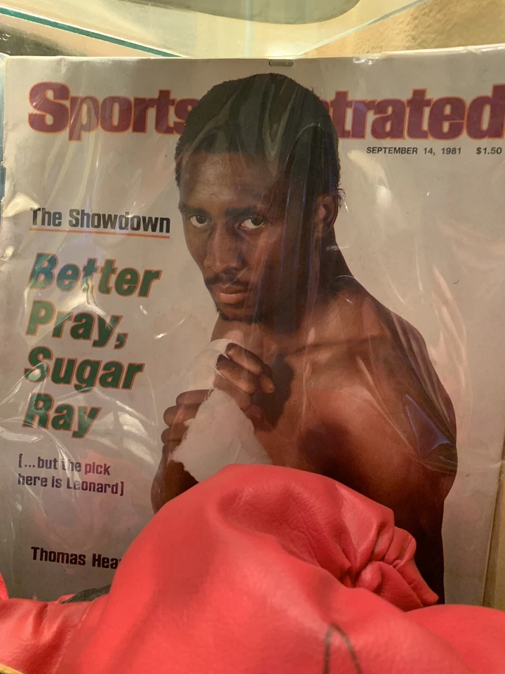 vintage thomas “the hitman” hearns autographed boxing glove and magazine PSA🔥 - Image 4 of 4