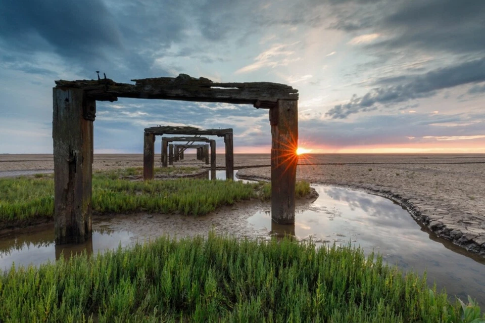 LEE Filters 100mm Reverse Grad ND 0.6 - Image 3 of 3