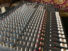 Allen And Heath Zed R16 Hybrid Analogue/digital Mixing Console.